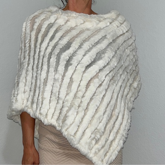 Bernardo Fur Poncho - Picture 2 of 6